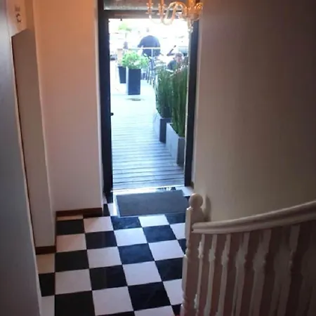Du Port Hotel 3*